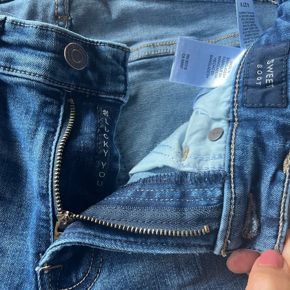 Lucky Brand jeans size 4/27 R excellent condition non smoking home Sweet BootCut - Picture 4 of 6